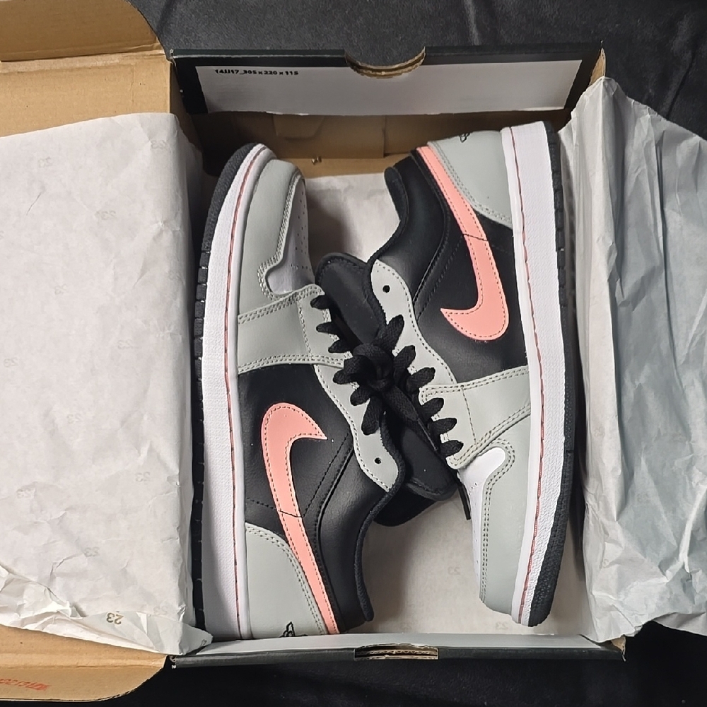 Air Jordan 1 Low Sneakers